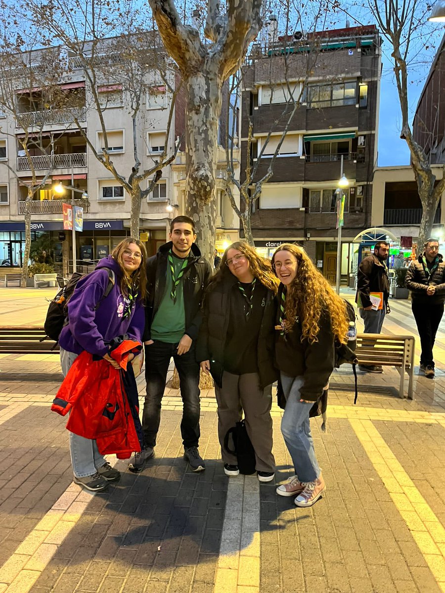 esplaimonjove's tweet photo. El diumenge 28 la Rocío, la Pilar, la Laia i l'Oriol van anar a l'#AGOMCECC23 d'@esplaismcecc per representar a l'esplai! https://t.co/z92AJXajE9