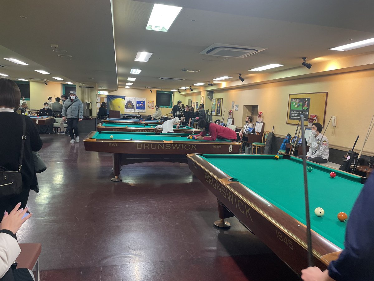 billiard_love's tweet photo. 関西レ��ィースオープン、予選最終で敗退でした。
大事な場面で2回ミスしてしまったので、大反省です。
結果を残すことが出来ず悔しいですが、次に気持ちを切り替えて頑張っていきたいと思います!
応援頂きありがとうございました!
#株式会社anything
#KeithAndy
#NISHIKIBRAND
#3seconds
#Alpinium https://t.co/3OPi3hiOcY