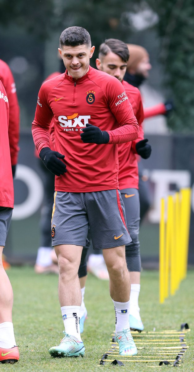 PesindeyizApp's tweet photo. 🌪️ Milot Rashica. https://t.co/EewTL7xVVp