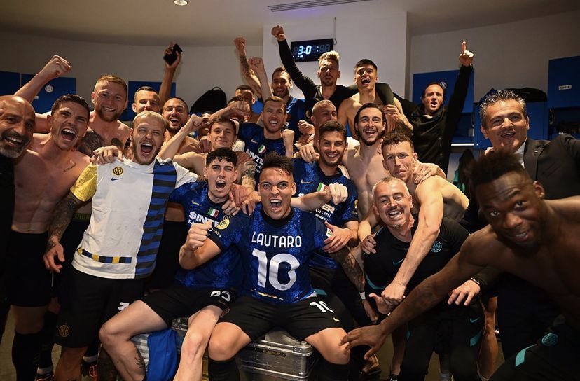 snajaths's tweet photo. Say what you want but I only know one man in this team who has genuinely shed tears for the club and brought us glory. https://t.co/K5nxawfP87
