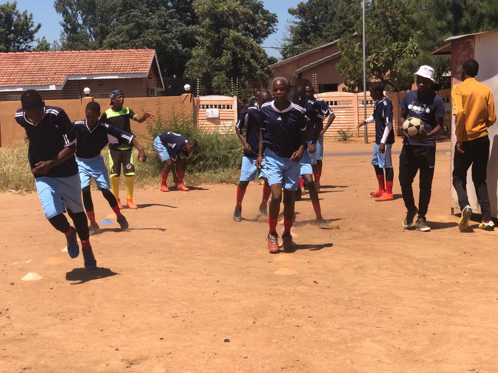 CityYoungStars's tweet photo. Motaung Academy Tournament Updates 

Our Under 17 played  Motaung Academy Under 21 and drew 2 all. The game went to penalties and we lost 4-2.

Good game boys..we had to immediately adapt to new developments of a small pitch but we fought hard..

Boyz 2 Men!you are getting there! https://t.co/hmeg405doQ