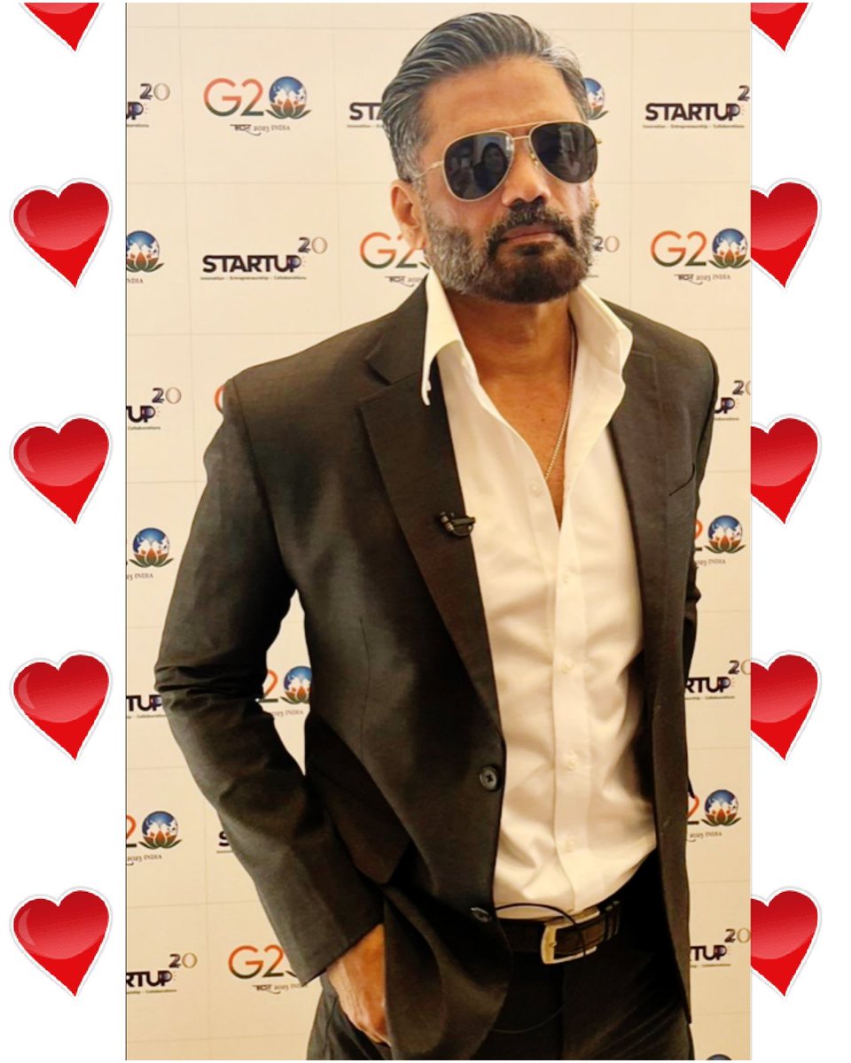 SunielShetty_FC's tweet photo. Thalaivan @SunielVShetty Sir looks absolutely dapper and dashing in this classic black And white..🖤🖤
#SunielShetty #fitness #FitnessMotivation https://t.co/We5g3ieF48