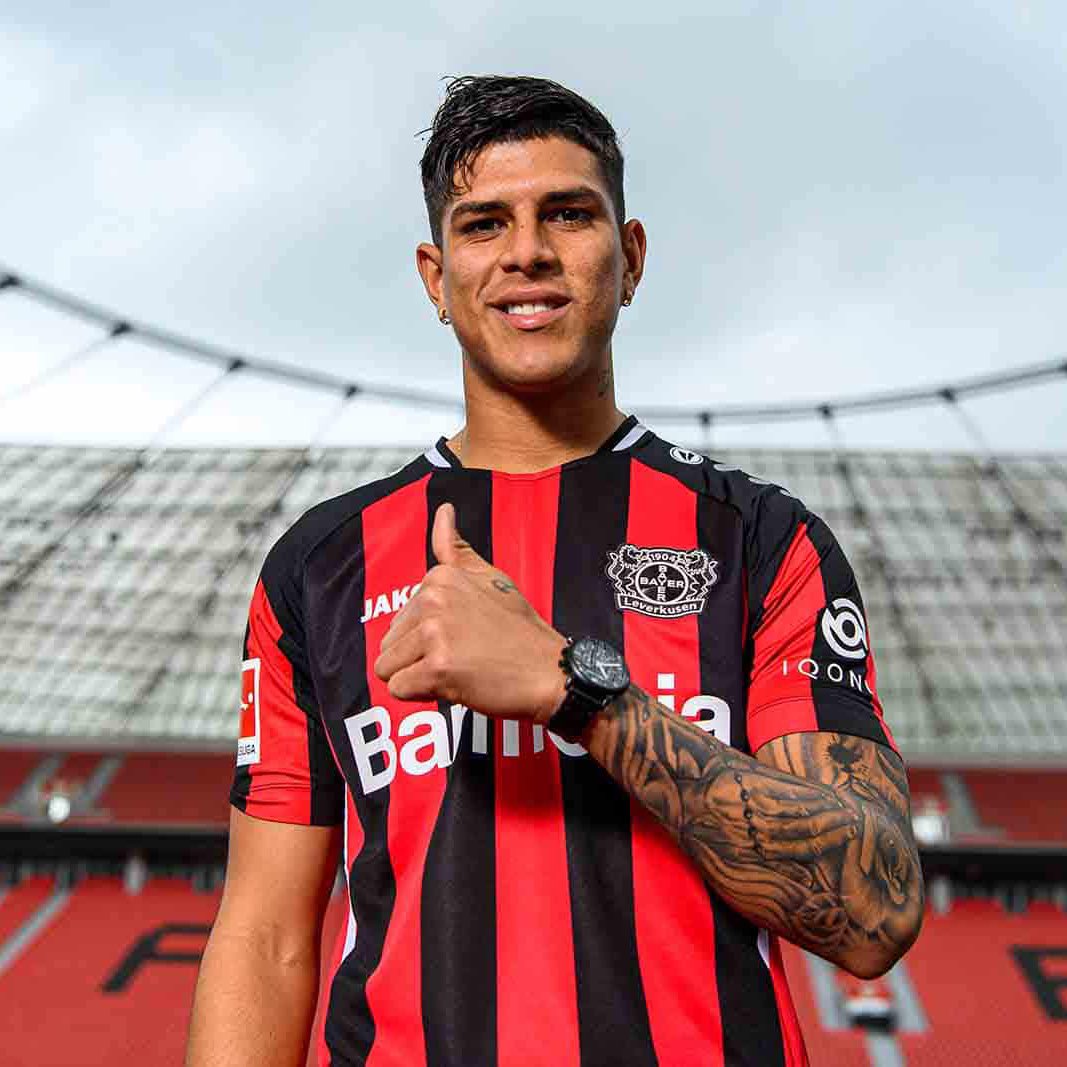 QUICK SHOUT |>> Will #Tottenham pull off the signing of Piero Hincapie before the deadline? 🤔

#THFC | #COYS | #TTID