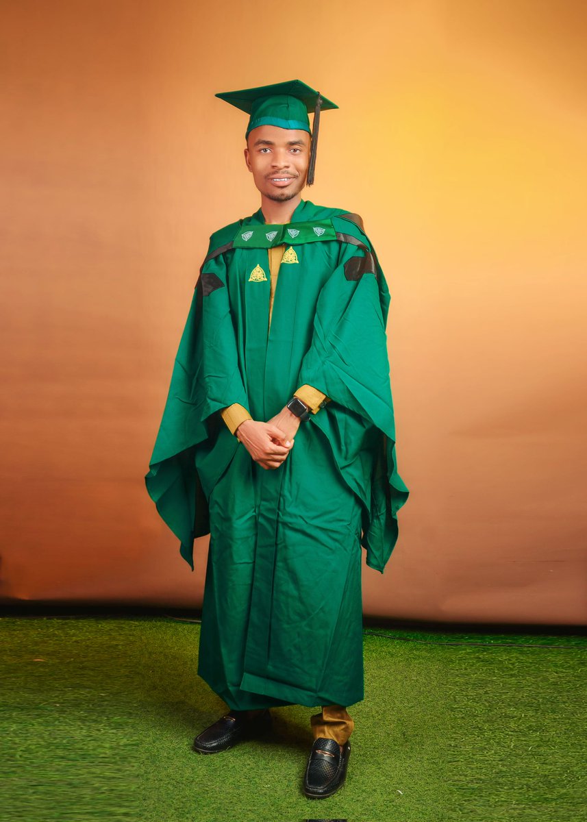 abdulazeezdawud's tweet photo. Alhamdulillah.... 
 I feel honour to be part of this historic event. Congratulations to us 🎉

Convocation ceremony 🎓

#ABUconvocation https://t.co/W1bCFQah1Q