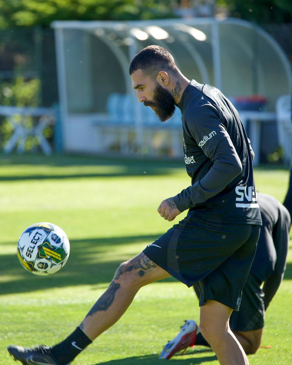 Kolla vem som anslutit till sitt nya lag.