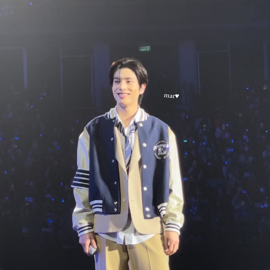 ty2mar's tweet photo. จังหวะยิ้มหวานก่อนไฟปิด ㅠㅠㅠㅠㅠ 🥹💖💖 #MANIFESTO_IN_BANGKOK #제이크 #JAKE https://t.co/uws0sNgCM4