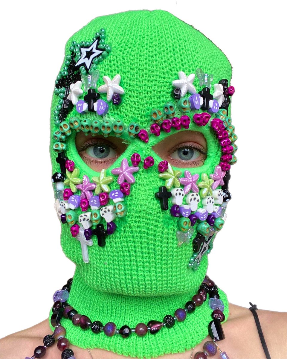 deathbybeads's tweet photo. 💚☠️It’s giving Apocalyptic glamour ☠️💚#balaclava #beads #bead #beadedjewellery #creativity #softgoth #softgirl #pixiecore #fairycore #fairygrunge #alternativefashion #alternative #statement #pastel #skulls #Skullgirls #skullart #artist #ArtistOnTwitter #artistsupport #altgf https://t.co/yAEGRxrhSi