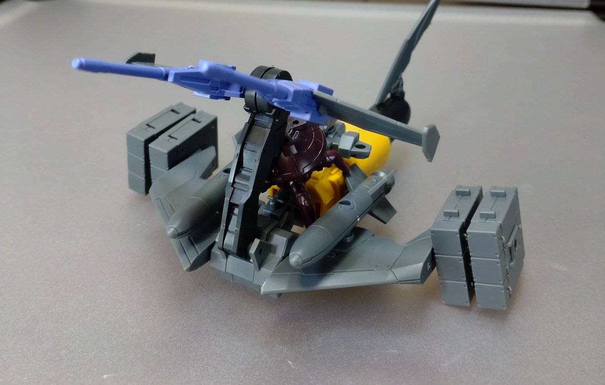 LECROSSBONES's tweet image. #30MM宇宙戦
#30MMバイロン軍
#30MM 
スペースマンタ
バイロン軍の無人戦闘機
ロイロイを組み込んでいるため高度な機動戦術が可能
十数機の編隊を組みマクシオン軍、地球連合軍に襲いかかる