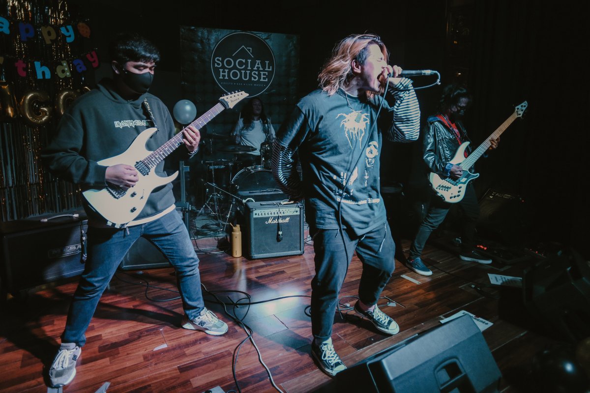 fragmentscult's tweet photo. Thank you for having us last night Chicosci!
We had fun and we hope you guys did too!
Photos by Renuel Fallore
#fragmentscult
#chicosci
#MacbethPH
#tunelabph
#KNYACollective https://t.co/IqrjKeiKVv