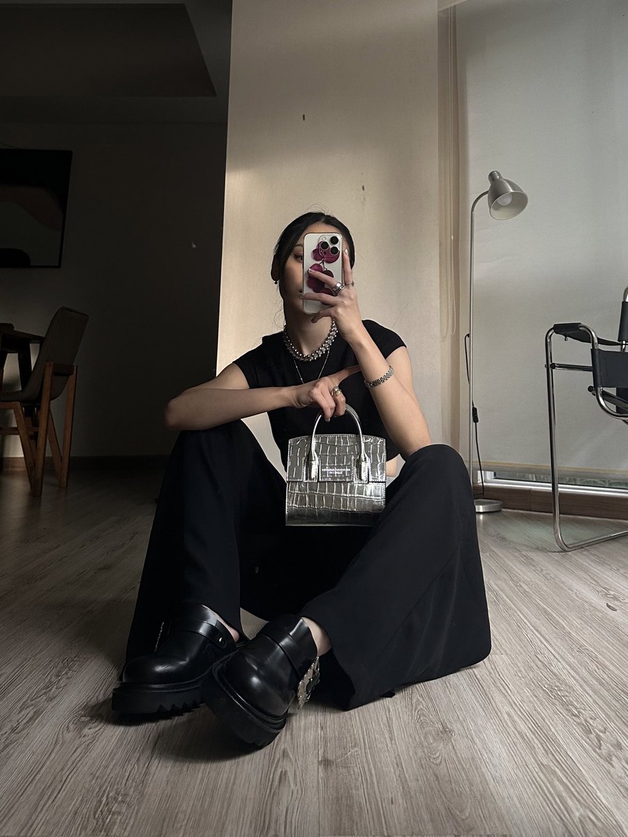 bece_____'s tweet photo. dressed up hari libur emg senengnya beda bgt lg mnrt gw https://t.co/FZceHY0HIT