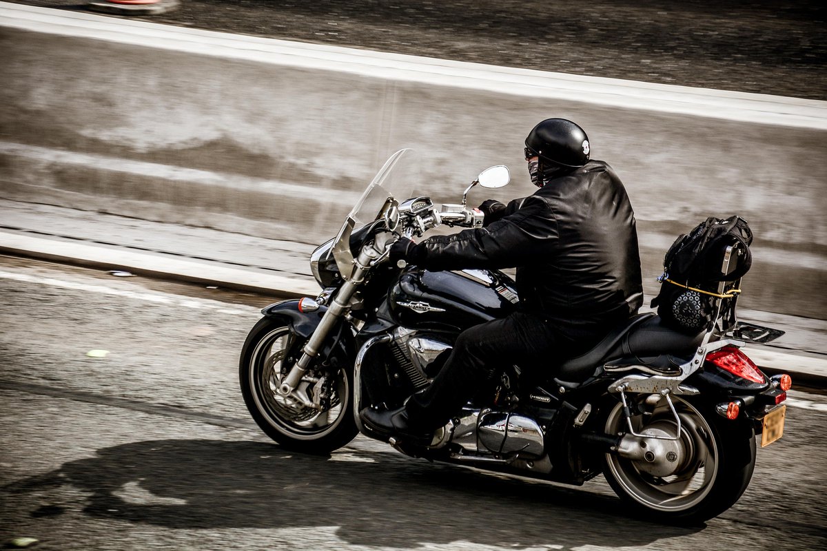 vivamoto_org's tweet photo. Many who prefer to journey on two wheels agree that freedom and independence are the best excuses to ride. Motorcycling allows you to travel open roads, explore new places, and experience the world uniquely and excitingly. Image by David Harper / Pixabay

https://t.co/eV9th8h5y3 https://t.co/xAK3cOtutM
