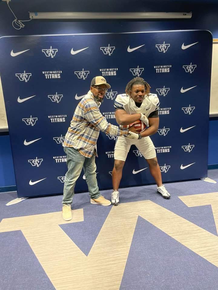 revraycollins's tweet photo. Enjoying this experience with my son!!!
Something that I will NEVER forget!!!
😢😢😢😢😭😭😭😭😭😭🙌🏾🙌🏾🙌🏾🙌🏾👏🏾👏🏾👏🏾🙏🏾🙏🏾🙏🏾
#CollegeVisit
#Committed
#MySon https://t.co/g2RXQ7KZsZ