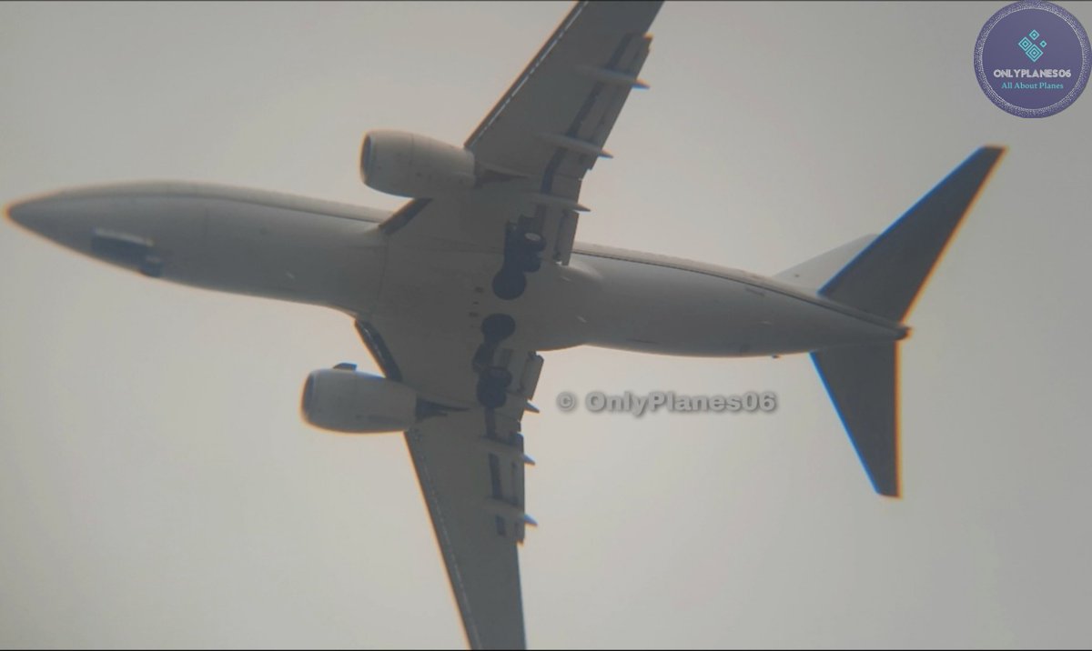 OnlyPlanes06's tweet photo. Day before UAE President visit to Islamabad Royal Jet - Boeing 737-700(BBJ) [Reg: A6-RJU] came from Abu Dhabi Int'l Airport to PAF Base Nur Khan Rawalpindi. 

Arrival Video:-
https://t.co/G4hkauXpWc

#Aviation #OnlyPlanes06 #RoyalJet #Boeing737 #PlaneSpotting https://t.co/zXrHTugdZH