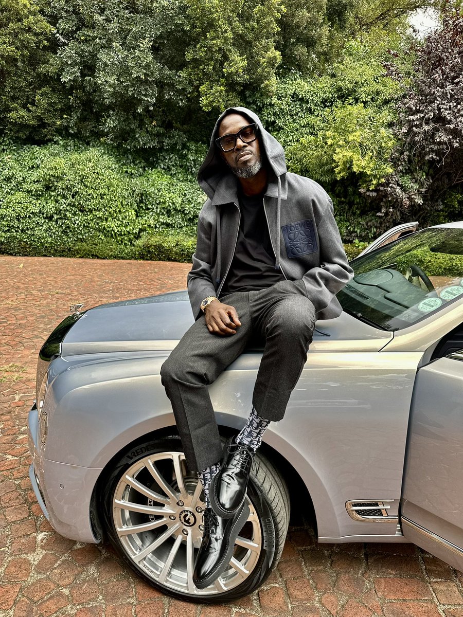 RealBlackCoffee's tweet photo. Sundaying…… https://t.co/WkHqXNHbLP