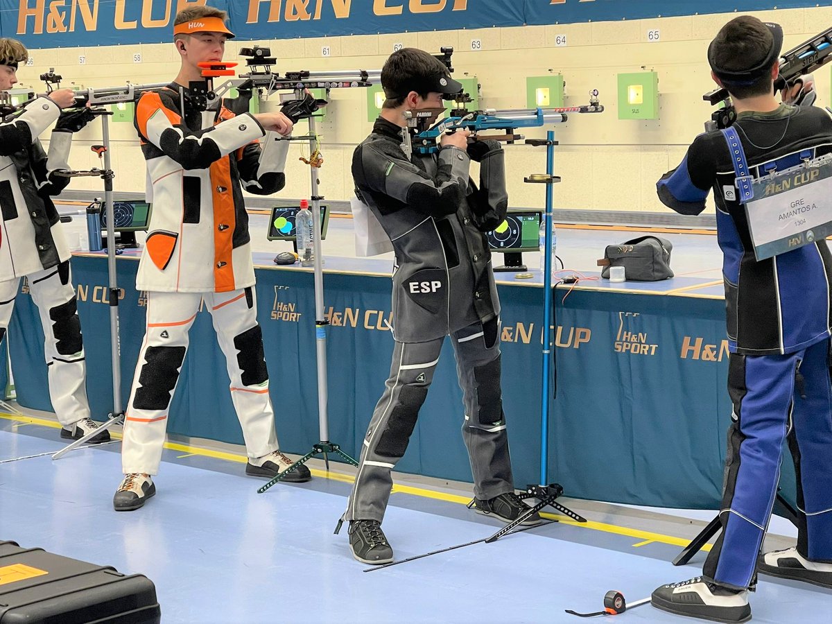 🏆 H&amp;N Cup #Múnich 🇩🇪 

🇪🇸 #TeamEsp 🇪🇸

🧿♂️  #Carabina 10 metros (Júnior)

2⃣9⃣ Competición ascendente 📈 de <a href="/Cilveti1/">Alejandro Cilveti</a>, que hoy mejora notablemente su prestaciones respecto a su actuación de ayer y registra 618.1 puntos. 

💪 ¡A seguir trabajando y la recompensa llegará!