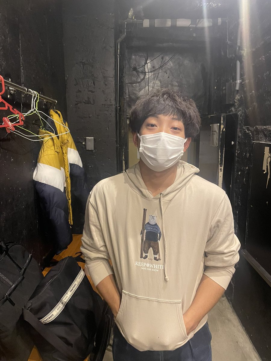 hagukitsu's tweet photo. グレープシードライブ
ティモンディの漫才ライブ
ありがとうございました！
最近やたら一緒になる十九人ゆっちゃんwと4年ぶりに会ったら爆売れしてたティモンディ

あとディープインパクト仲松 https://t.co/1n7QdOutK1