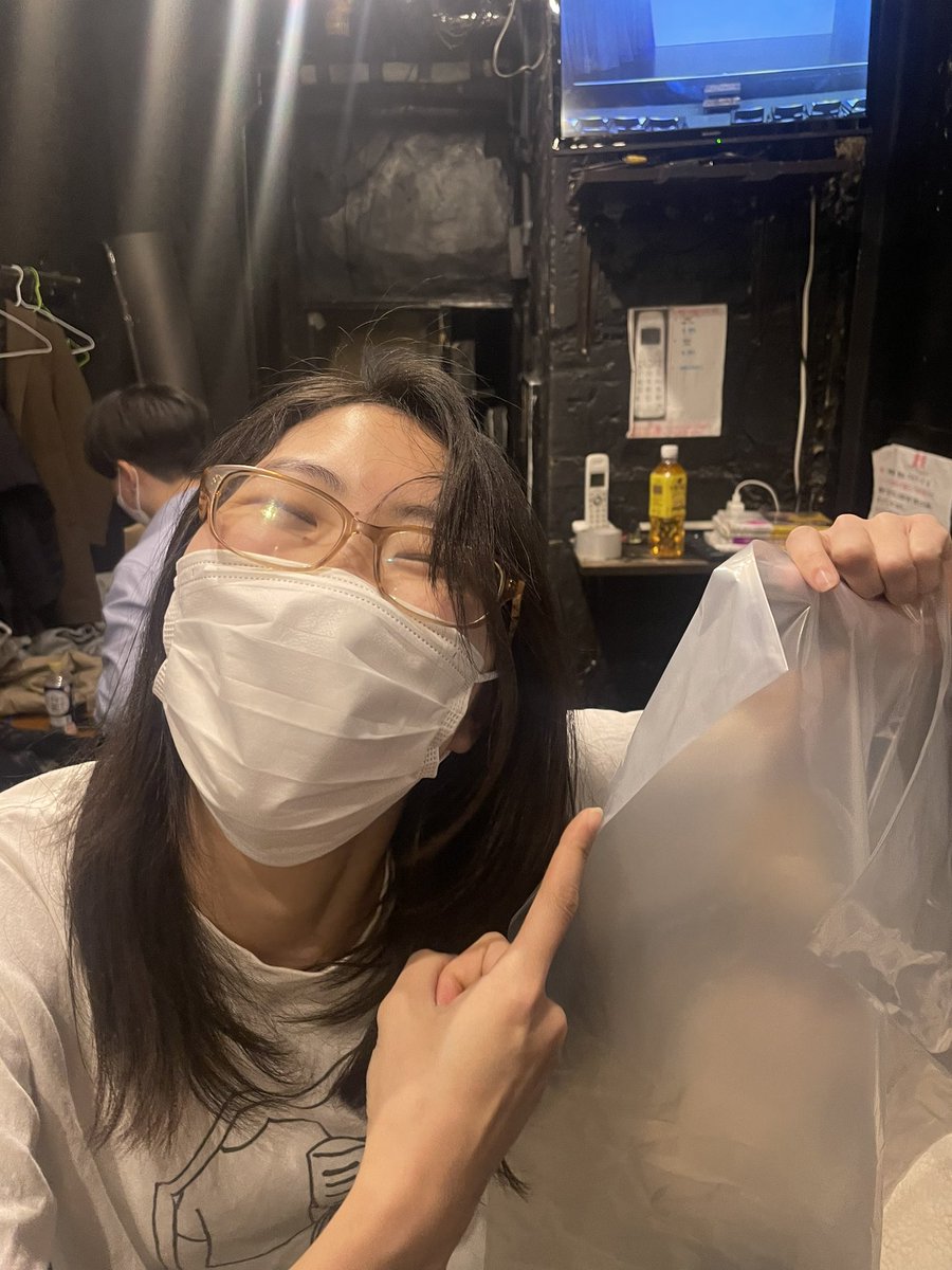 hagukitsu's tweet photo. グレープシードライブ
ティモンディの漫才ライブ
ありがとうございました！
最近やたら一緒になる十九人ゆっちゃんwと4年ぶりに会ったら爆売れしてたティモンディ

あとディープインパクト仲松 https://t.co/1n7QdOutK1