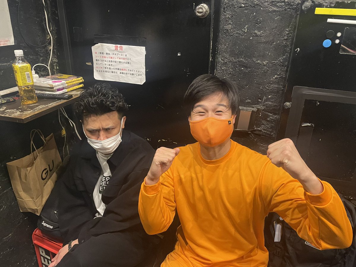hagukitsu's tweet photo. グレープシードライブ
ティモンディの漫才ライブ
ありがとうございました！
最近やたら一緒になる十九人ゆっちゃんwと4年ぶりに会ったら爆売れしてたティモンディ

あとディープインパクト仲松 https://t.co/1n7QdOutK1