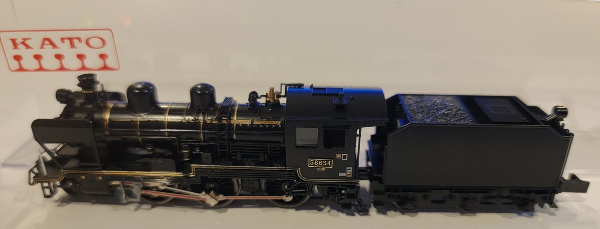 TopHobbyTrains's tweet photo. @TopHObbyTrains #Kato #NScale #JapaneseModel #Hitoyoshi Steam locomotive and passenger car sets are in!  https://t.co/zwOurAbnkp https://t.co/2sM7HibIFH