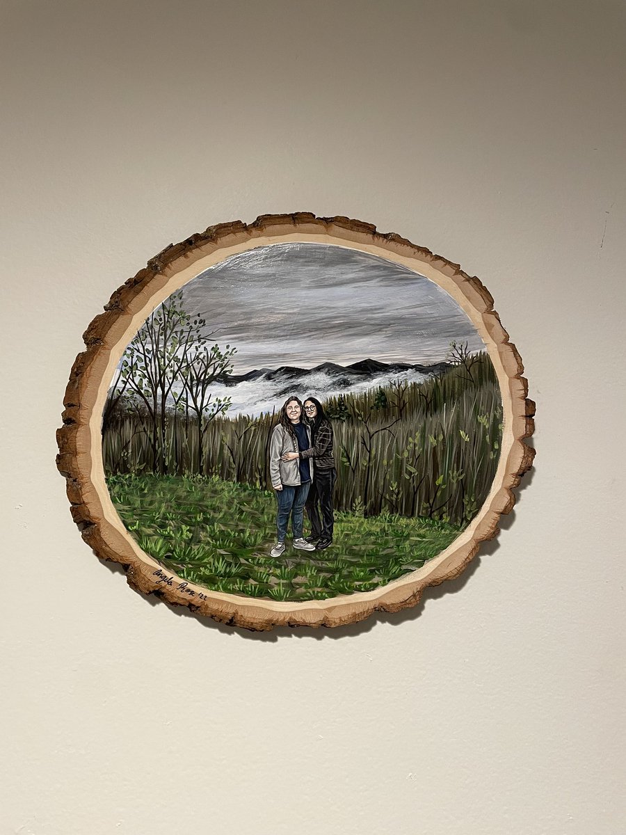 forestbugart's tweet image. commissioned a painting of myself and my partner from @angela_rose_art and I am in love!!! the details are incredible and her prices are extremely fair. go check out her other work!