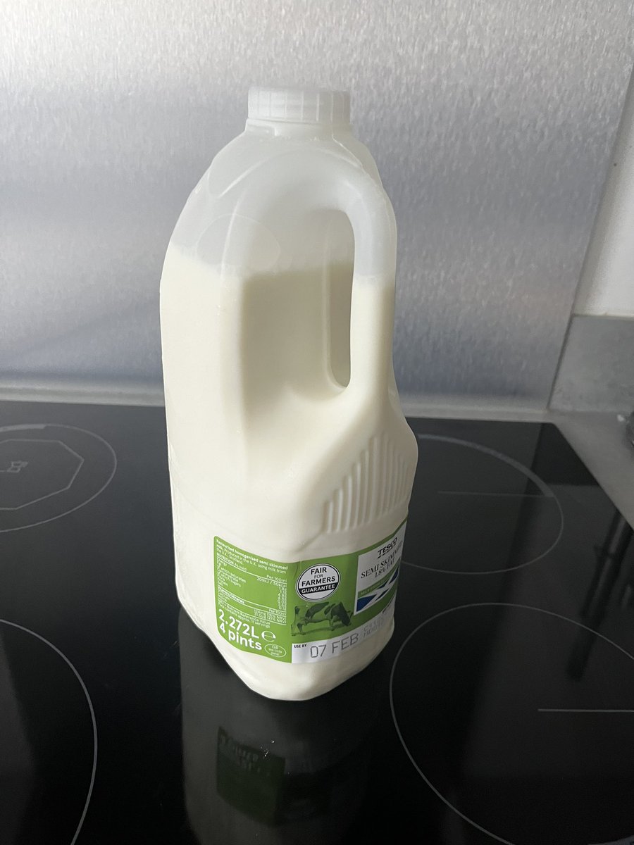 R055C089's tweet photo. The cap on this milk has upset me more than it should. https://t.co/0WpuXGW9bt