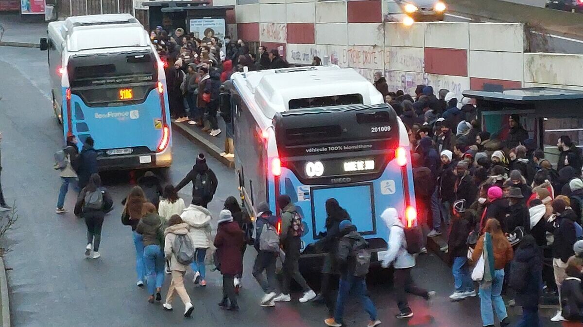 Bus de Paris-Saclay : un nouvel opérateur, des améliorations… mais toujours la galère
➡️ l.leparisien.fr/IrT6
