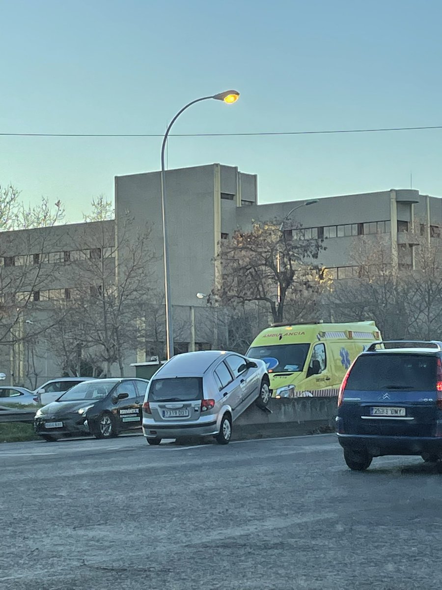 cómo aparcar en la alhóndiga: