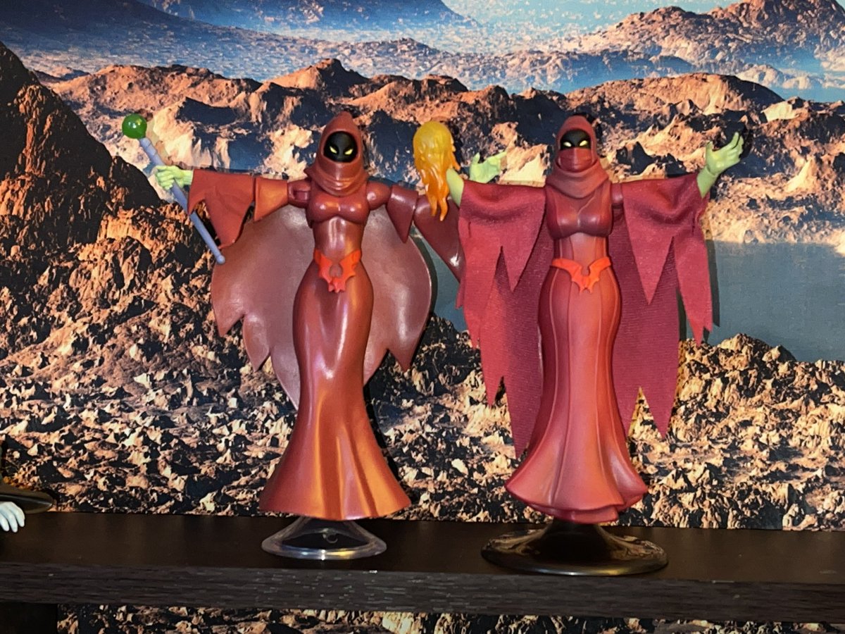 Masterverse side by side with Classics… #motu #mastersoftheuniverse #manefaces #sorceress #shadowweaver