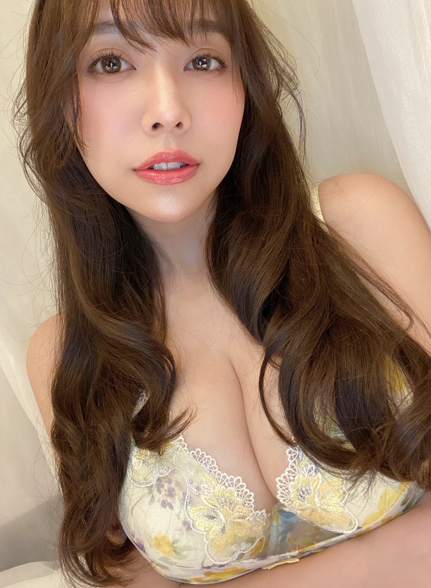 localjav_th's tweet photo. คุณลองบอกฉันถึงความรู้สึกหลังจากทำงานมาทั้งวันหน่อยสิ แล้วฉันจะบอกว่าฉันรู้สึกยังไง #video #sellingcontent #onlyfans #japanese #amateur #slut #adult #porn #jav #asian #free https://t.co/2tQdoLbJBg