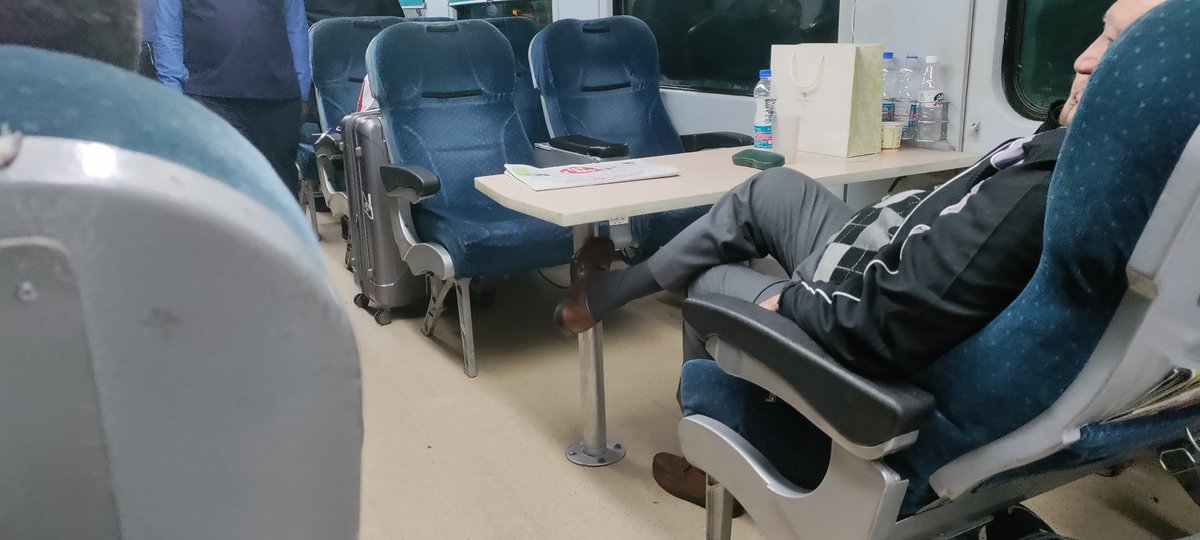 Realamitk's tweet photo. @AshwiniVaishnaw @RailMinIndia what a #Anubhuti in New Delhi- Amritsar Shatabdi express. Many passengers like me are being cheated daily whereby #IndianRailways is charging passengers for premium experience but on ground a substandard coachE1 is attached. Need immediate action. https://t.co/0kRAezVKKS
