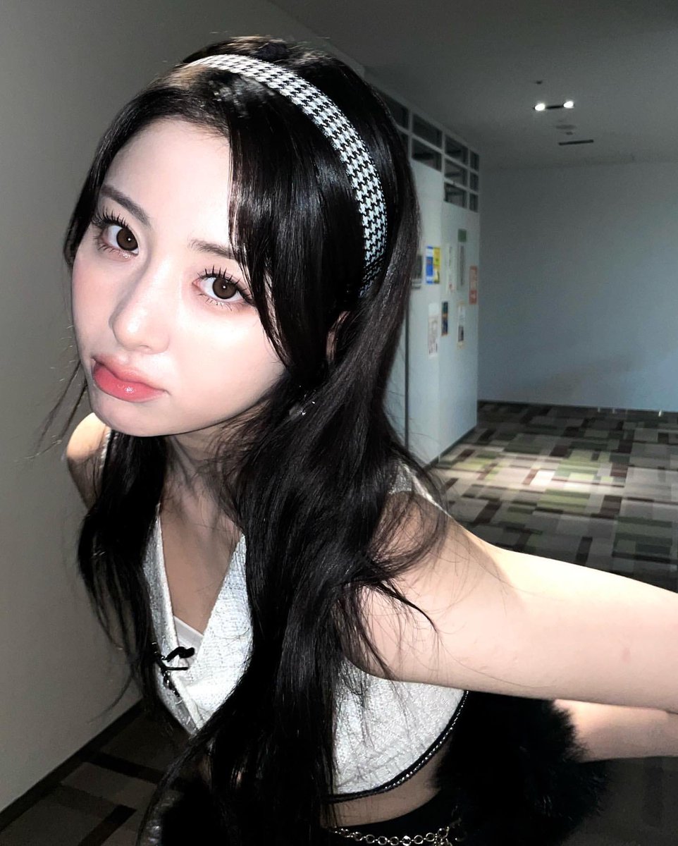 kpopsapphic's tweet photo. https://t.co/aVItq9Q19l