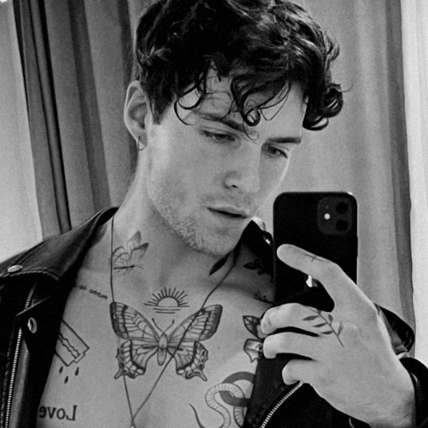 alessrpl's tweet photo. 𝐫𝐞𝐜𝐡𝐞𝐫𝐜𝐡𝐞 𝐫𝐩𝐝𝐦/𝐫𝐩𝐥

Hi, je suis de retour sur twitter et j'aimerai me refaire une bonne tl et trouver des personnes pour rp. 
Je ne mords pas alors n'hésitez pas, merci.

♡ follow + dm.
↻ pour la visibilité.

@IndexAlpha_ 𝑢𝑛 𝑝'𝑡𝑖𝑡 𝑟𝑡 𝑠𝑣���? https://t.co/h3l2CUiAcE