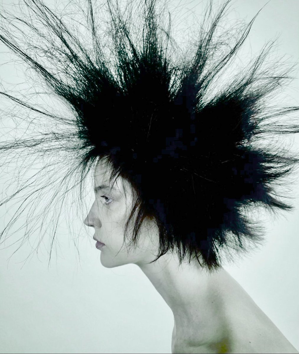 viking_buddy's tweet photo. @cryptoskullx @GothGirlGang https://t.co/Qex36XJwOp the hair is already mooning #mooning #memecoin https://t.co/yGAByJcD0d