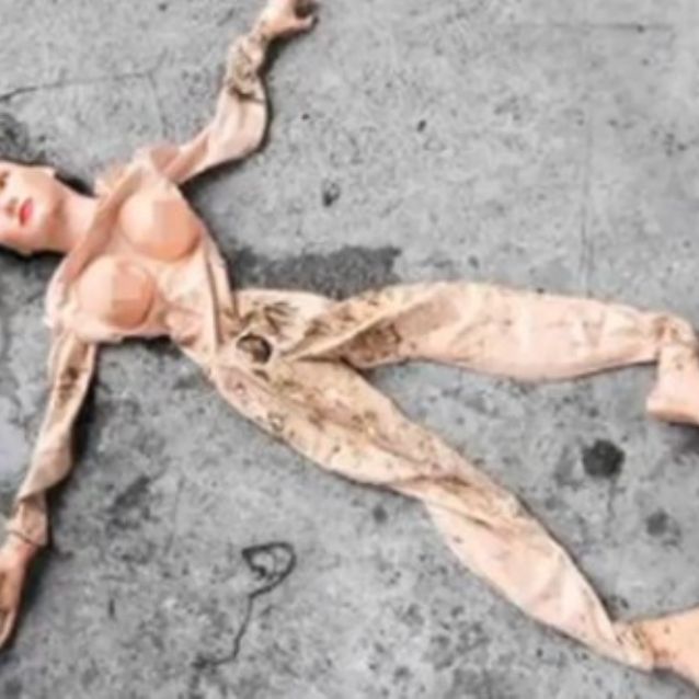 Marle Kondo antes y después de dar el pecho a su bebé.