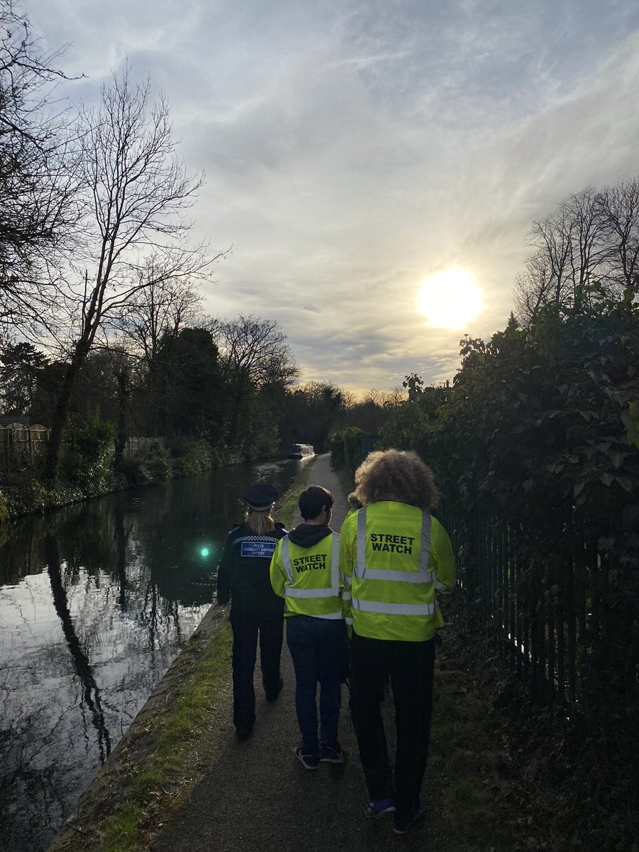 UoBTeamWMP's tweet photo. Great to be back out on another patrol with our @unibirmingham student led StreetWatch Team! This evening we’ve patrolled the campus, preferred walking route and the canal path! #studentslookingoutforstudents #studentsafety #femalesafety @JasonWathesWMP @StreetWatchWM https://t.co/CoOSju1ohU