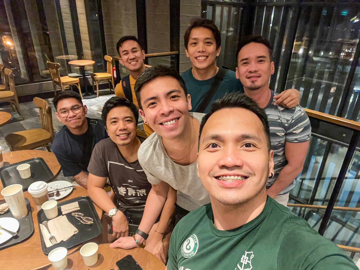 VitaminCee25_'s tweet image. Sunday fun day! #VitaminCee #ClassPicture 

@orvillage @jettpe @juandersefs @neizzerkeans_ @BreedWiener @benadrylforte @omarkitek