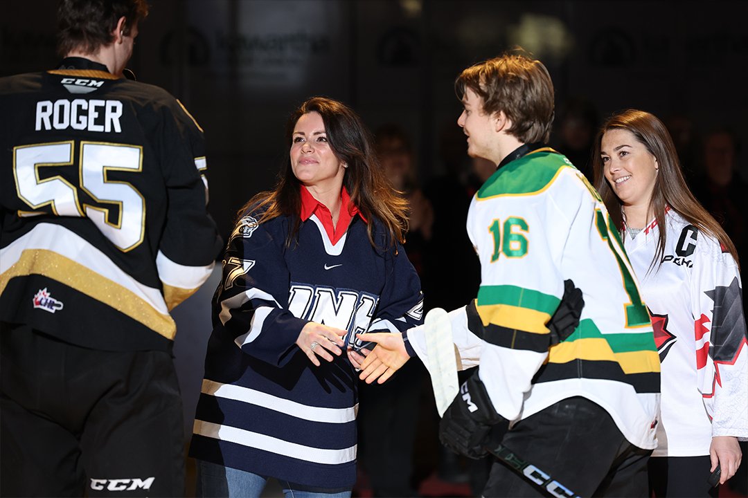 KingstonFronts's tweet photo. We would like to thank our special guests Janine Charron and Jackie Jarrell for joining us for Women in Sports Night and making the evening one to remember 😀 https://t.co/9OL2u0KcVO