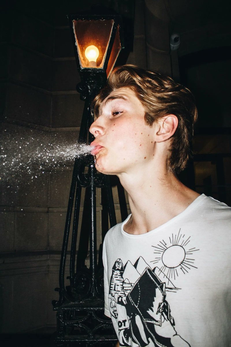 Dazed's tweet photo. Photos that capture the glamour and hedonism of New York nightlife ✨

See more: https://t.co/iqhvUdD7xQ https://t.co/fhhwFI5NcD