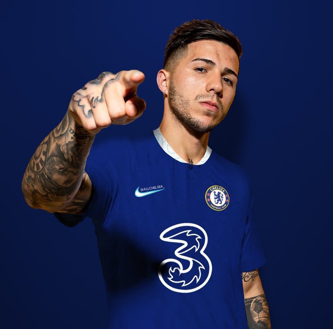 TheChelseaForum's tweet photo. NO #Chelsea fan should have less than 1K Followers.
  
🧿 Retweet and Follow All Retweets.
🧿 Turn On My Notifications for shout out.
🧿Comment 💙💙 #CFC https://t.co/rqJ4UrzZdm