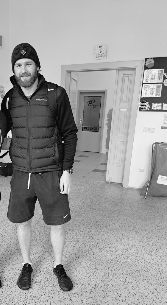 Birkof99's tweet image. David Musil byl včera s voličským průkazem volit u nás v okrsku. Vypadal spokojeně, takže jsem si dovolil zavtipkovat, že by mohl proti @bkboleslav vstřelit gól. Zasmál se a řekl, že by to bylo fajn... Stav 1:1 a gól David #Musil. @HCPCE #telh @telhcz