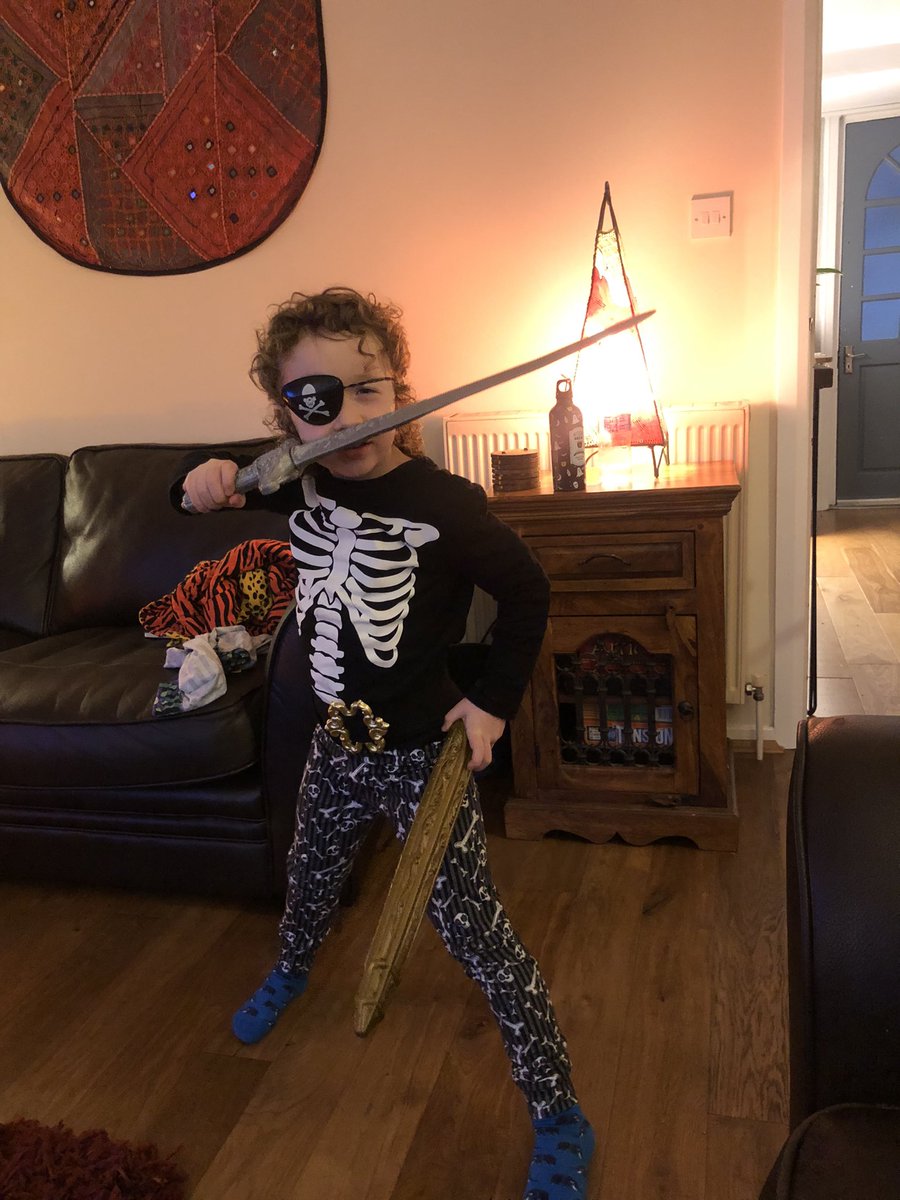 pixieclimber's tweet photo. The start of my 40th birthday (eek!) smashing shenanigans… a fancy meal with my family… of course #minigoth wanted to choose his own outfit… and accessories 🏴‍☠️🖤🖤 https://t.co/zZuBI8LwEv