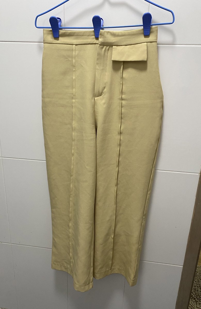 tutorandbooks's tweet photo. ส่งต่อกางเกง riley apparels รุ่น demi ไซส์ m เอว 26-27 สะโพก 36-37 ยาว 35 ใส่ 2-3 ครั้ง ไม่มีตำหนิ
🪄450฿ (จาก 520฿)
#เสื้อผ้ามือสอง #ส่งต่อเสื้อผ้า #rileyapparels #โล๊ะตู้เสื้อผ้า #กางเกงมือสอง #กางเกงขายาว #กางเกงเอวสูง #เสื้อผ้า https://t.co/nqE32X8bzX