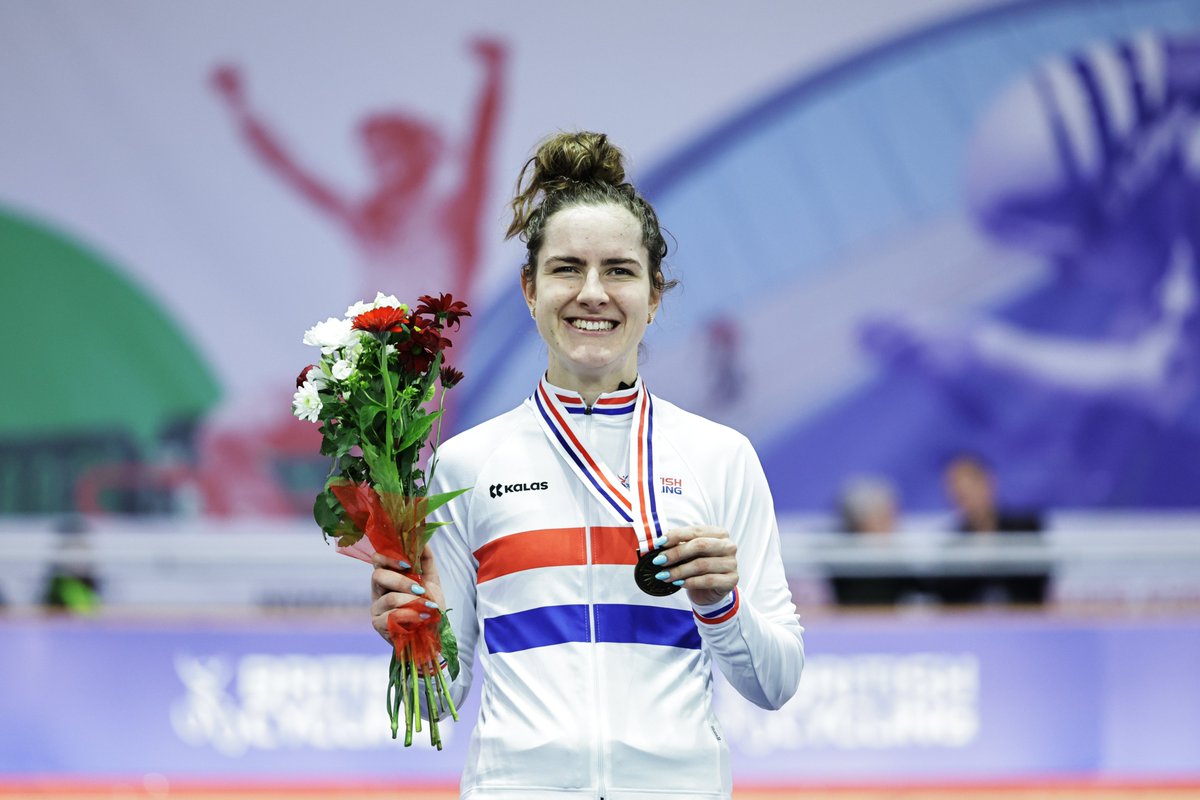 BritishCycling's tweet photo. We crowned three National Champions in our Para Mixed Scratch Race. Congrats to: 

🥇 @daphne_schrager (Women's C3) 
🥇 @RyanTay93 (Men's C1-3) 
🥇 @WBjergfelt (Men's C4-5) 

#TrackChamps https://t.co/AhCeGhNBoF
