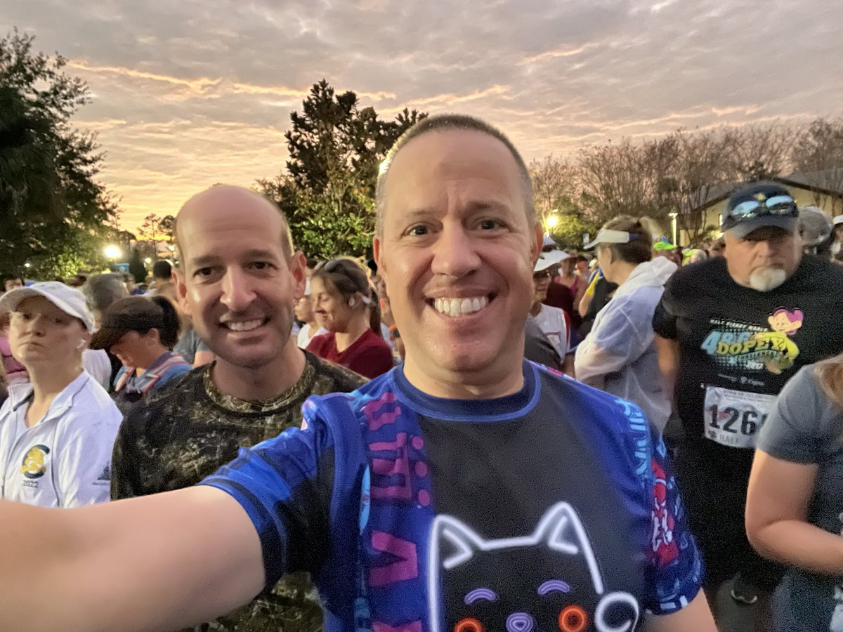 StevieAndLane's tweet photo. Great morning for a #HalfMarathon, and truthfully you can't beat the @celebration_run event! Great course, awesome pacers, enthusiastic crowd, & great post-race booths. Plus a really cool medal!
#RunOrlando #RunFlorida #RunForTheBling #run #running #FavoriteRace https://t.co/I52sPzAtDm