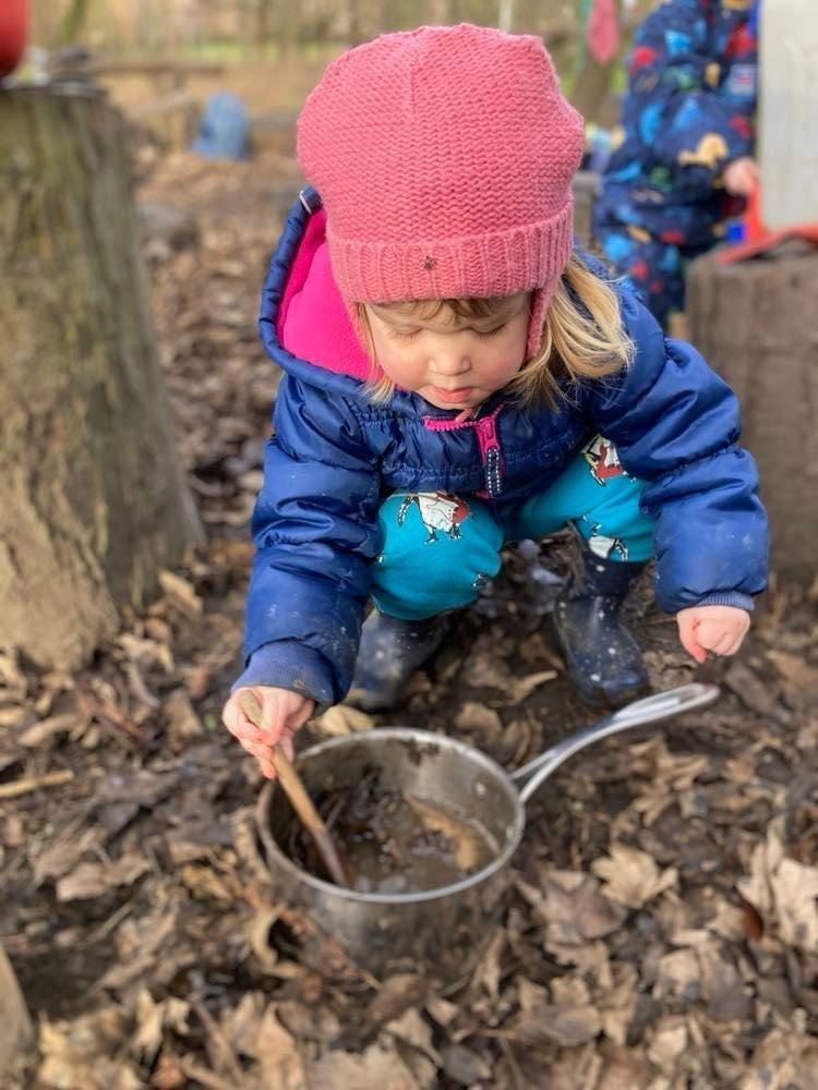 Fr_RowntreePark's tweet photo. Our Friday Forest School for 2-5 year olds is open for booking for sessions starting after February half term. These places often go very fast - get booked! https://t.co/Y0m4K3NTit
#forestschoolyork #yorkkidd #whatsonyork #yorklife @LittleVikingsUK @bishyroadnet https://t.co/SfL8ylGMLd