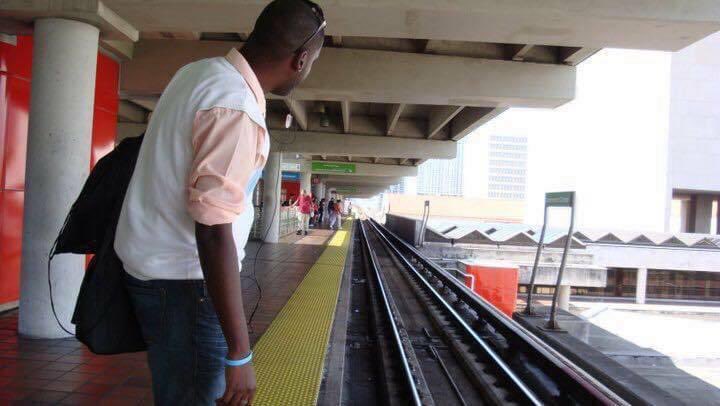 dalemcdougall's tweet photo. “Boy, get off that yellow line!” https://t.co/aJzM5l8mYw