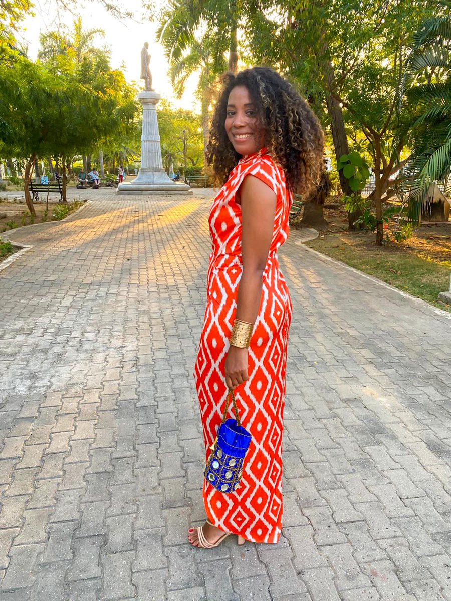Negramar_'s tweet photo. Boda Caribbean Chic en #CTg: estamos de acuerdo que el Caribe geográficamente también abarca África. Por eso me fui con este Print africano. Si eres #wedghest explora con opciones de animal, degradé, brillo o mix de texturas. Suma elementos que evoquen el Caribe como mis 🐟 en👂🏼 https://t.co/8oneNu7iyI