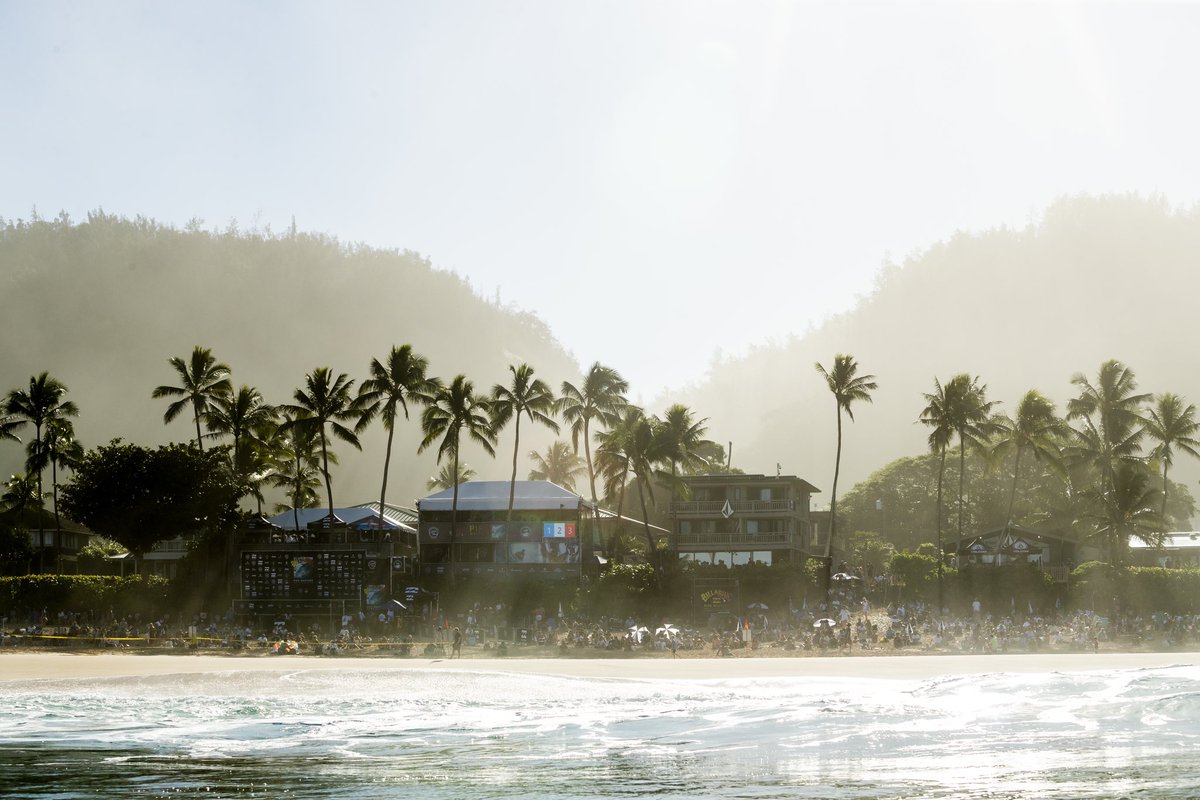 if15sports's tweet photo. Dia de folga no Billabong Pro Pipeline devido à forte ventania no Havaí! Próxima chamada nesta segunda-feira, às 14:30h (horário de Brasília)! https://t.co/rZrfcYGioZ