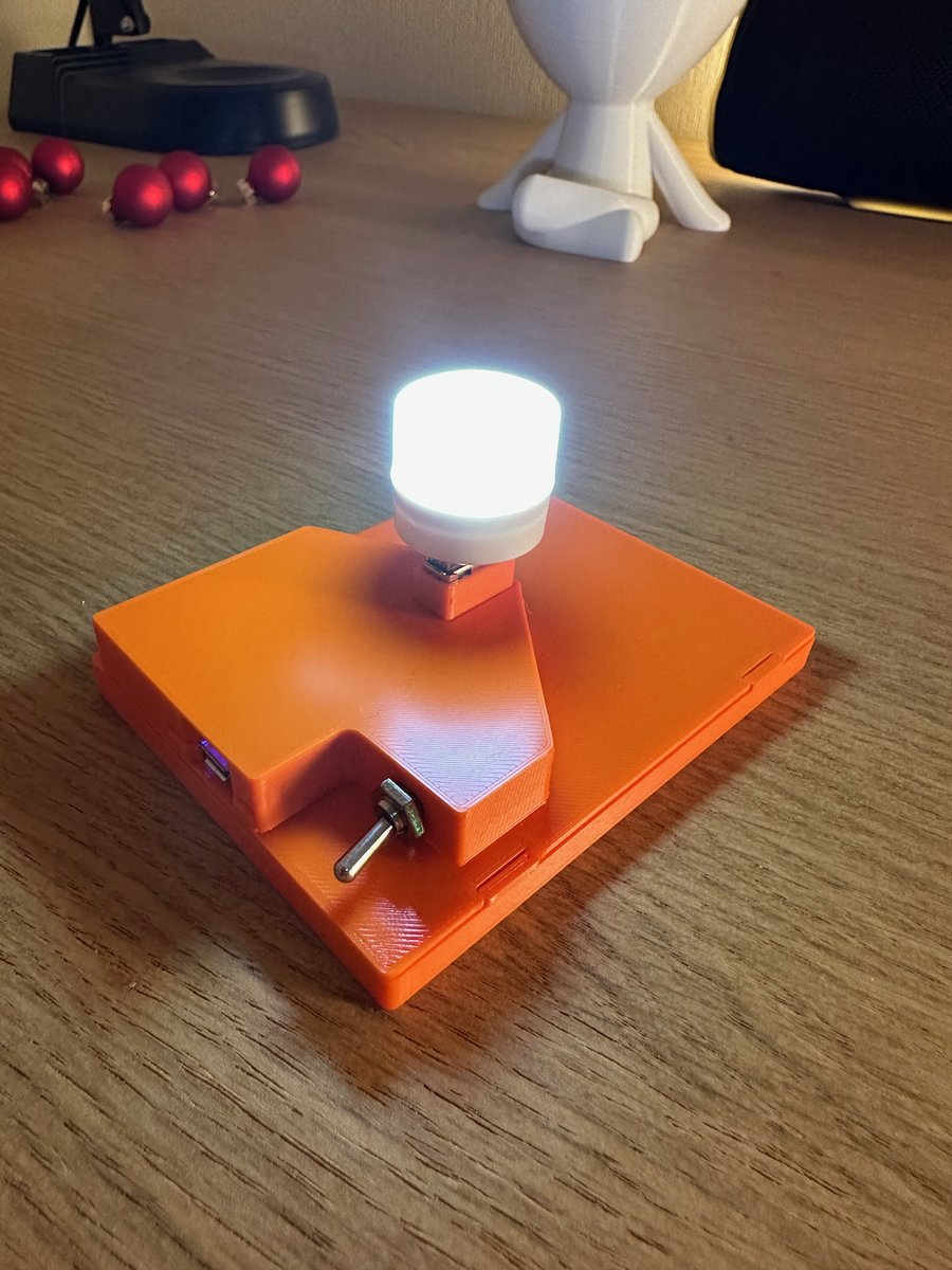dr2mod's tweet photo. To tackle the cannot-see-during-blackuots issue, I've designed a compact bedside emergency light. 
Shared the list of components and files for #3Dprinting here: https://t.co/7FigGAKqs2 https://t.co/h1PCF41P9J