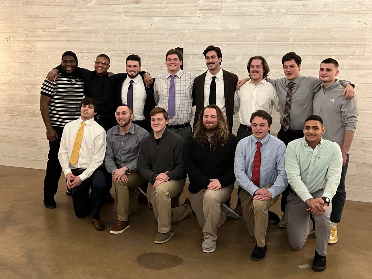 WarriorsFBall's tweet photo. It was a pleasure honoring this group of seniors at our banquet last night. Thanks to ⁦@baldbirdsbrews⁩ for hosting a great event. #ALC https://t.co/pE7LYuAZok